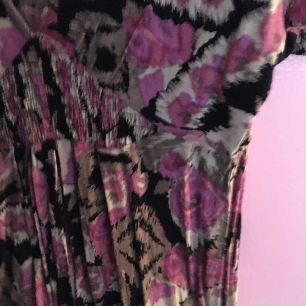 Dress - Picture 2 of 4